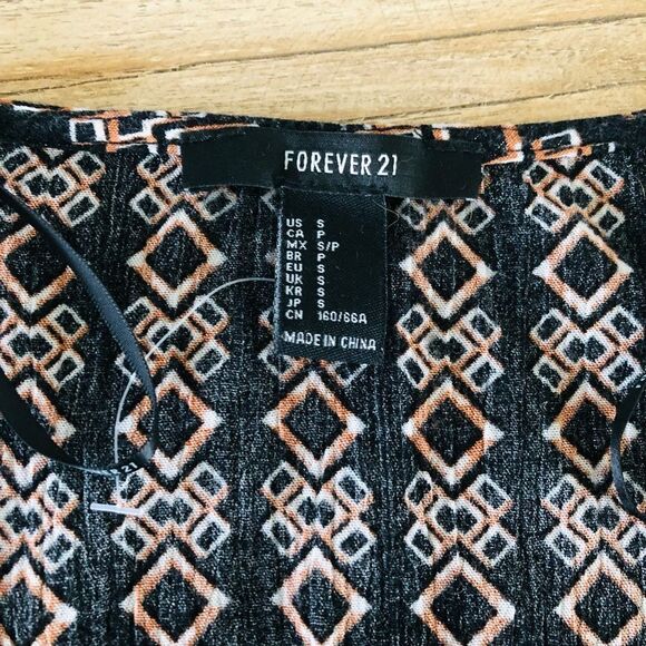 Forever 21 Diamond Printed Shorts Romper Jumper S - Picture 6 of 6